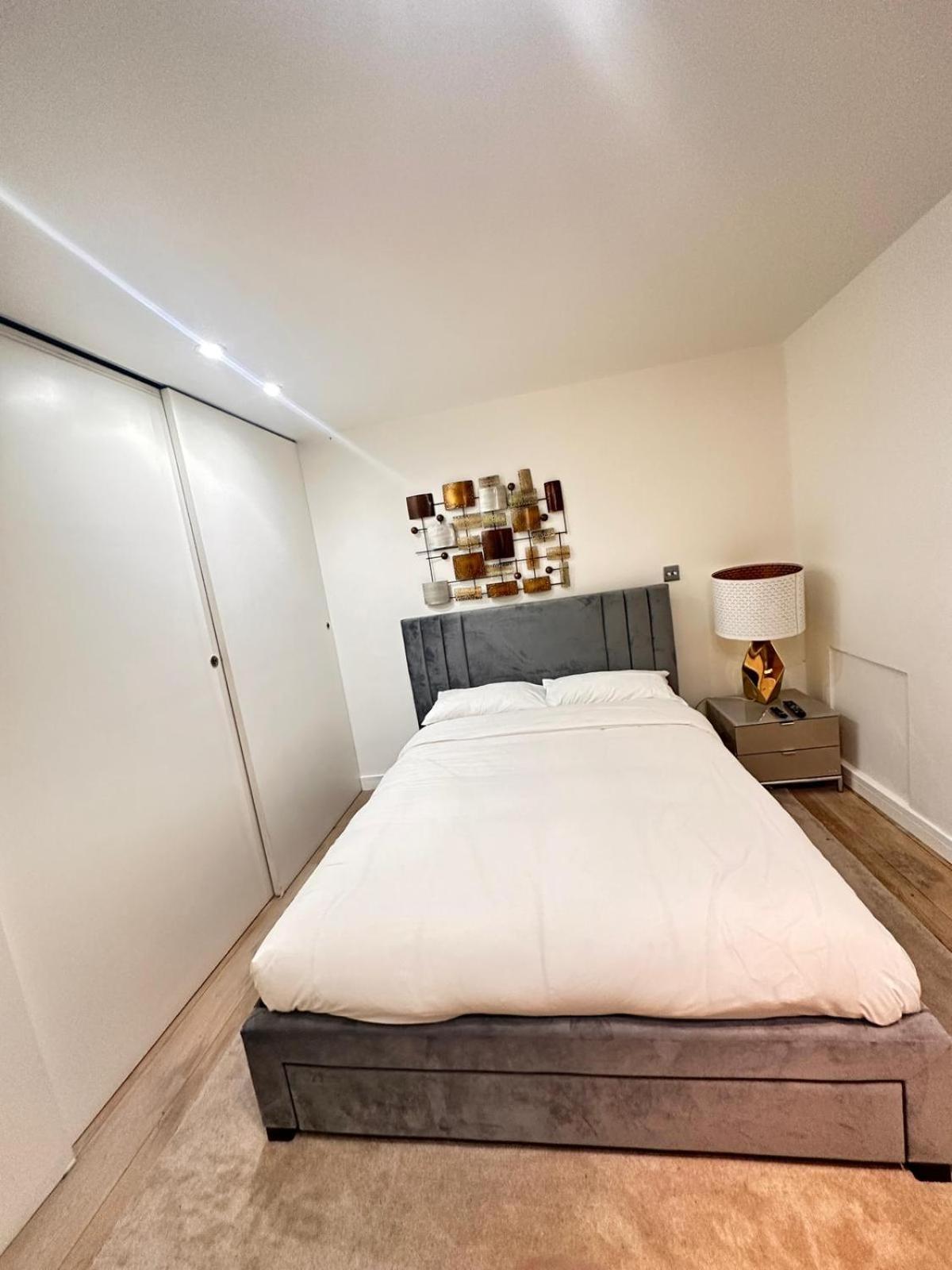 Spacious Central London Flat - 2Bhk Exterior photo